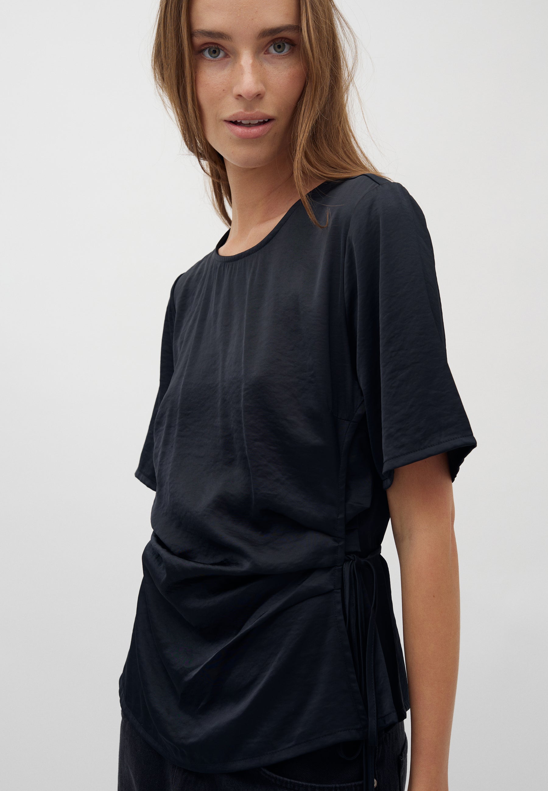 Kylar Short-M_Black_Model_1