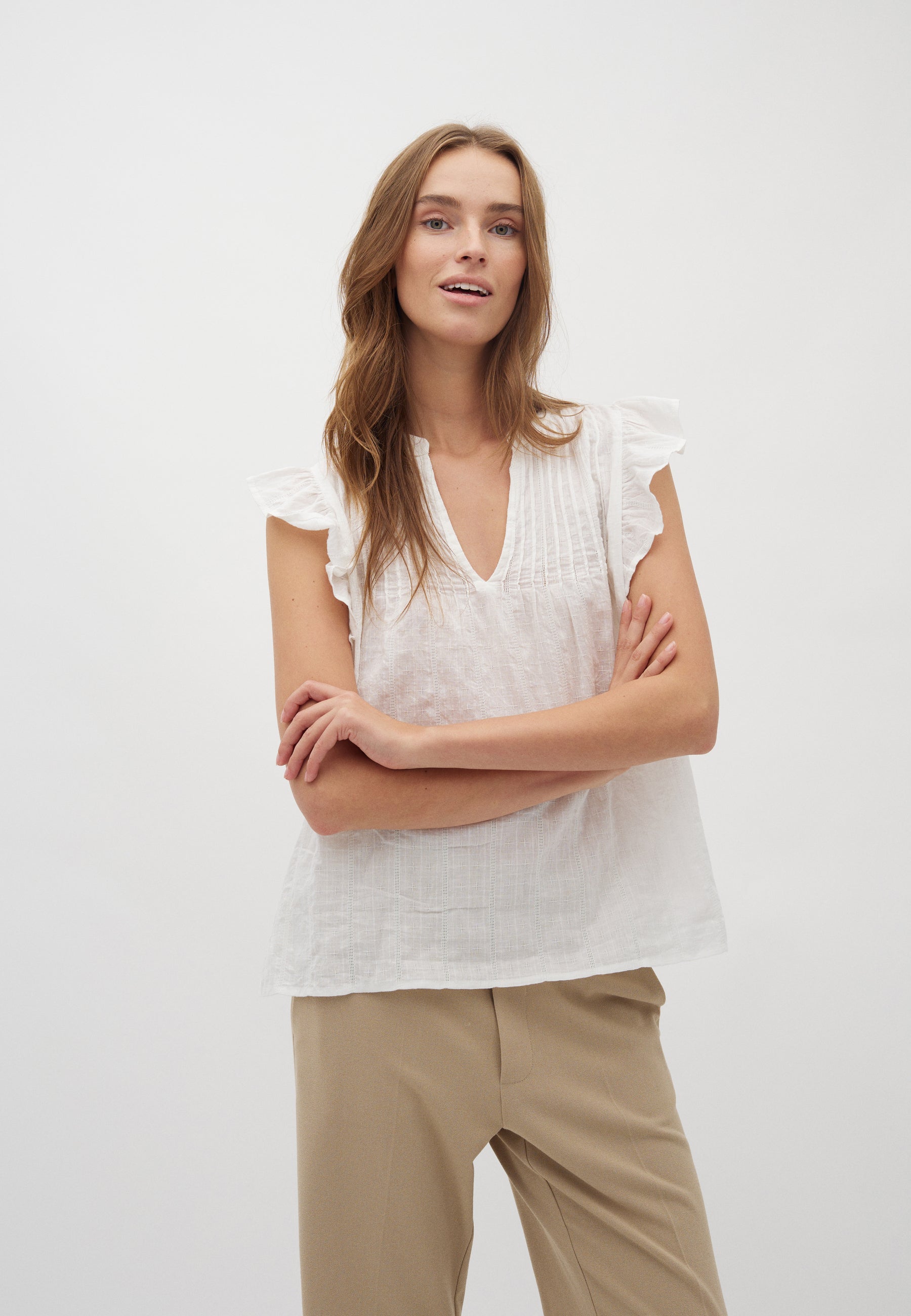 Gemala-M_White_Model_0
