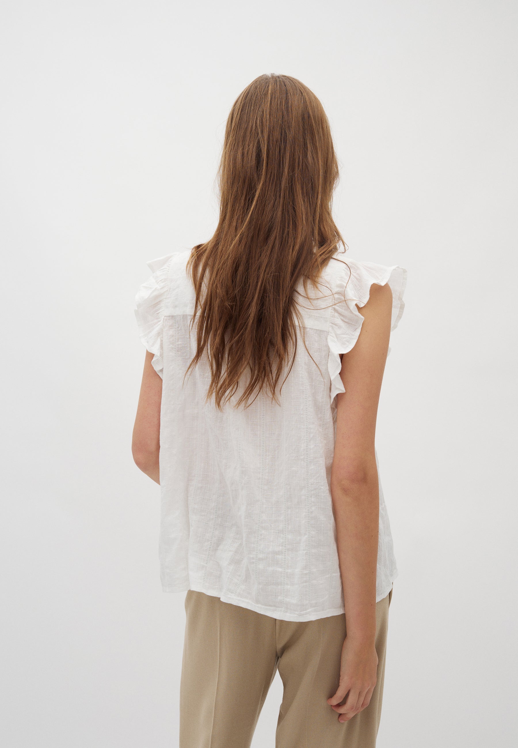 Gemala-M_White_Model_2