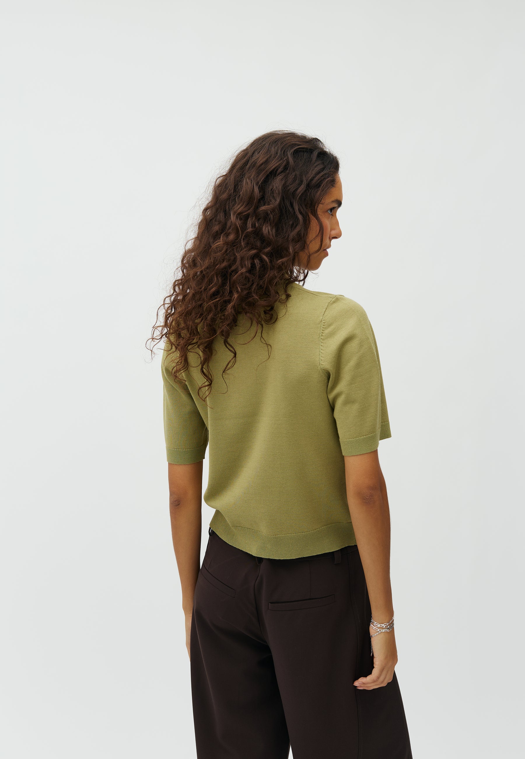 Clara Crew-M_Sage_Model_2