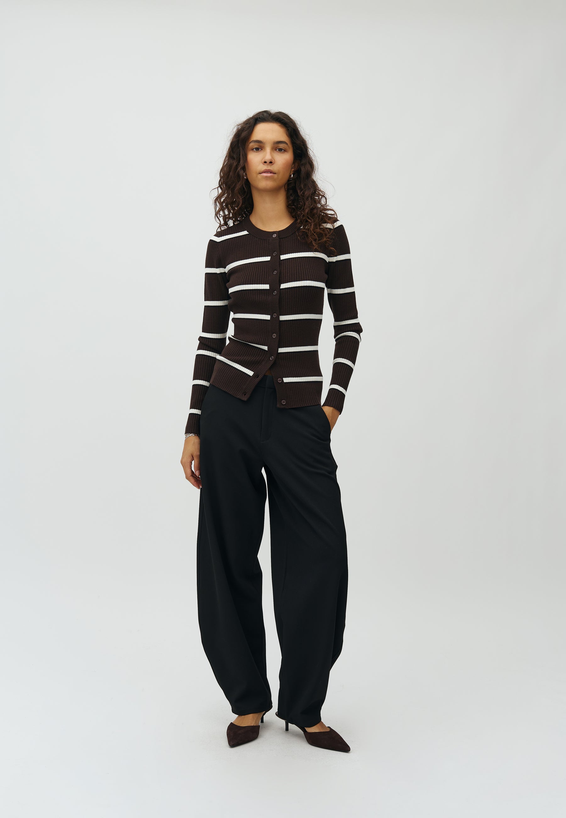 Liliosa-M_Java Mix Stripe_Model_0