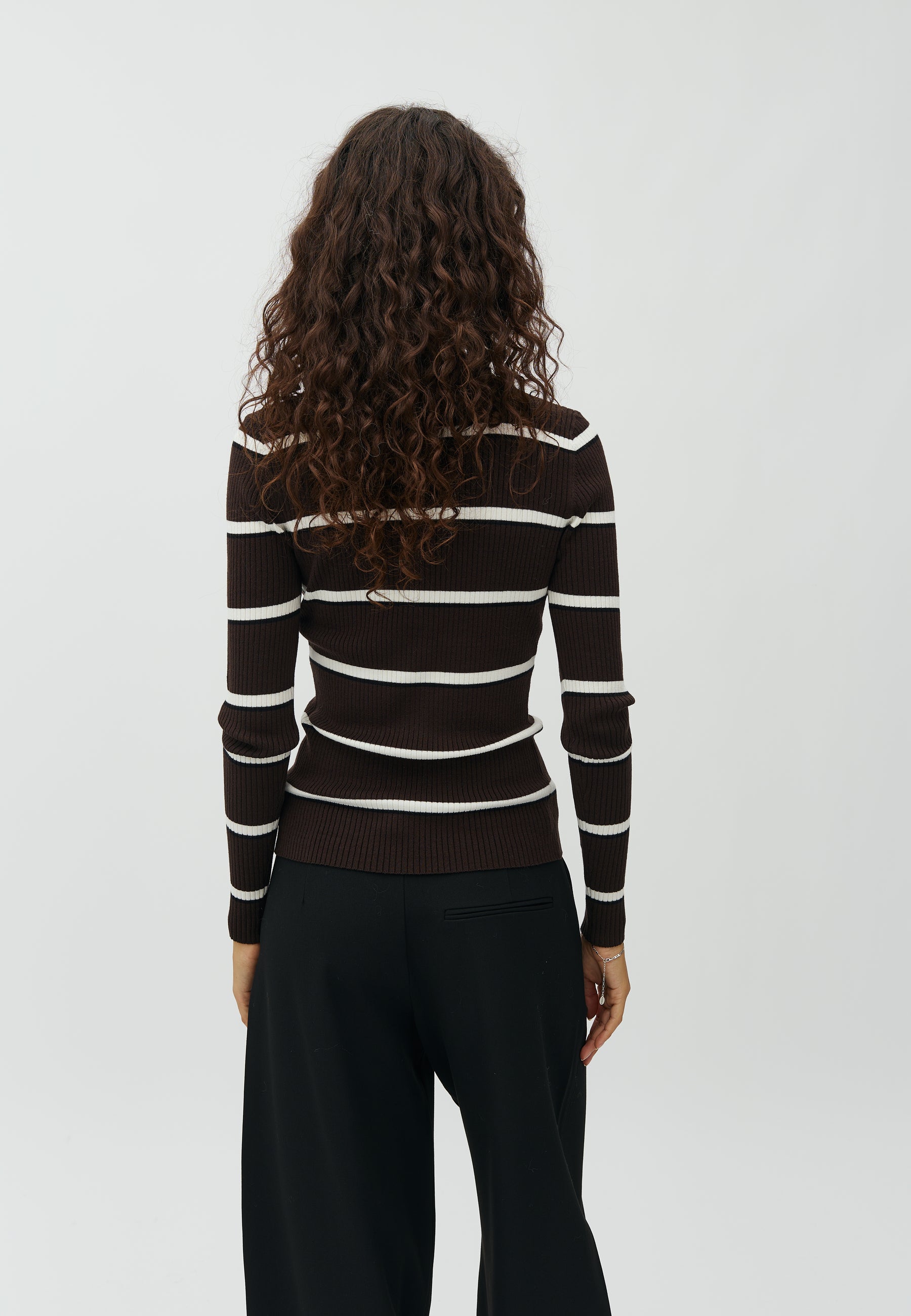 Liliosa-M_Java Mix Stripe_Model_2