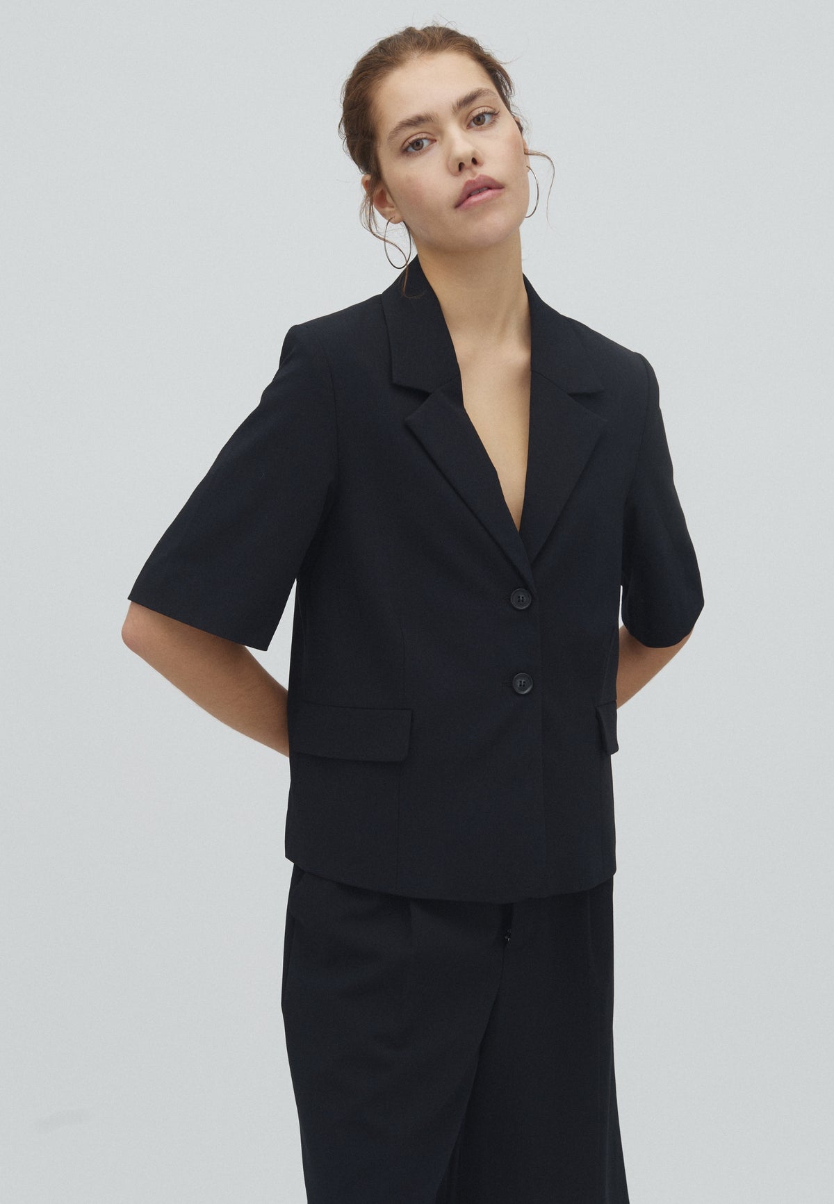 Morven-M_Black_Model_0