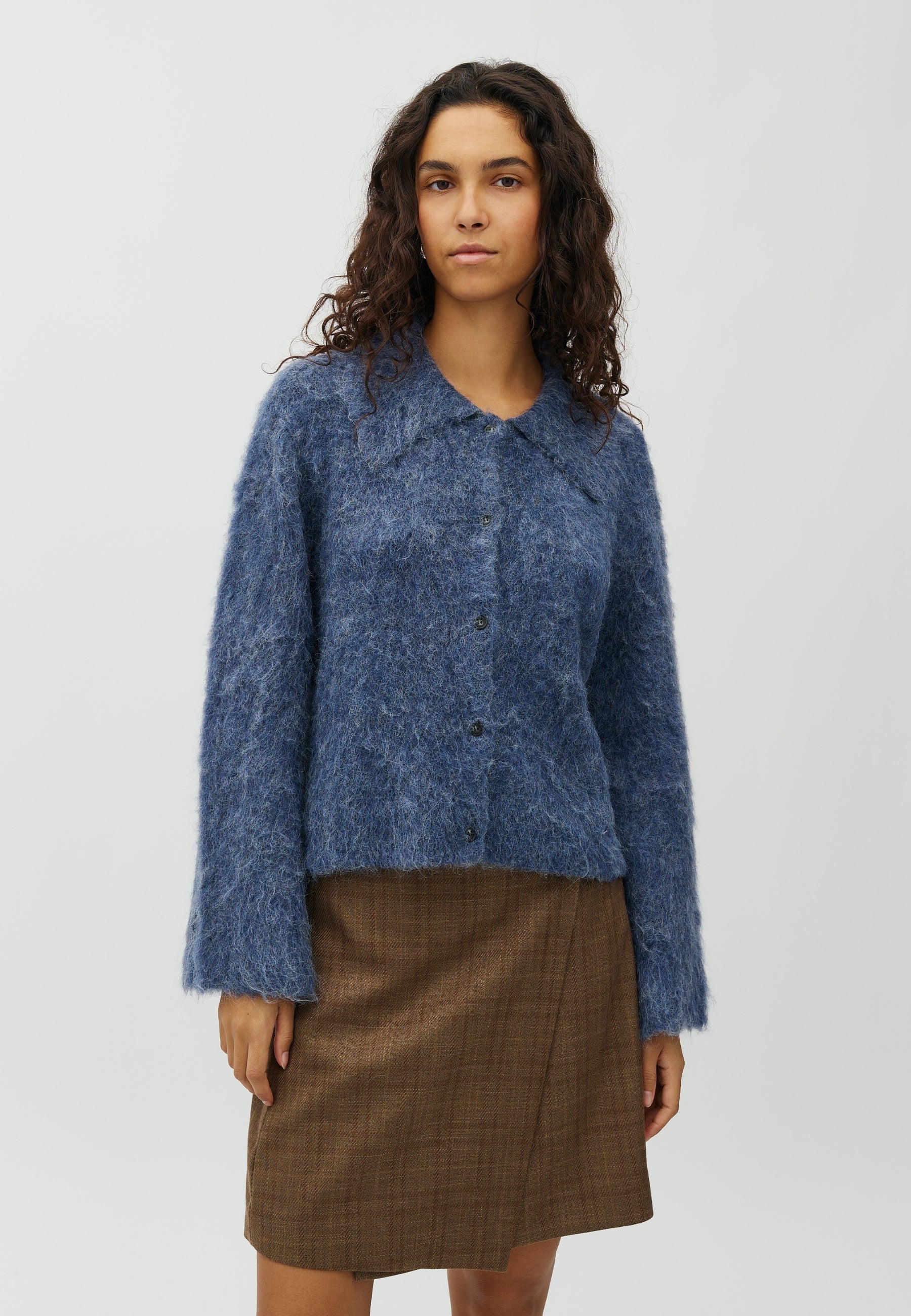 Lari-M_Light Navy Melange_Model_0
