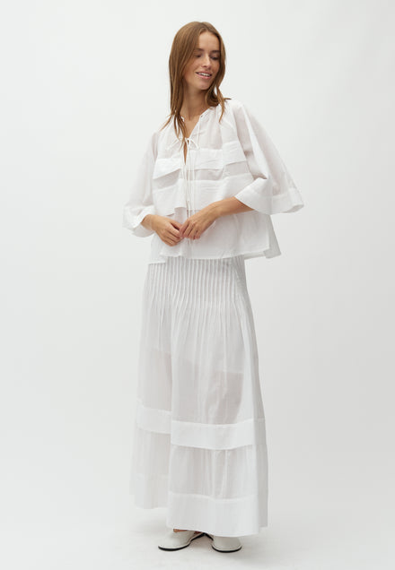 Safiye-M_White_Model_0