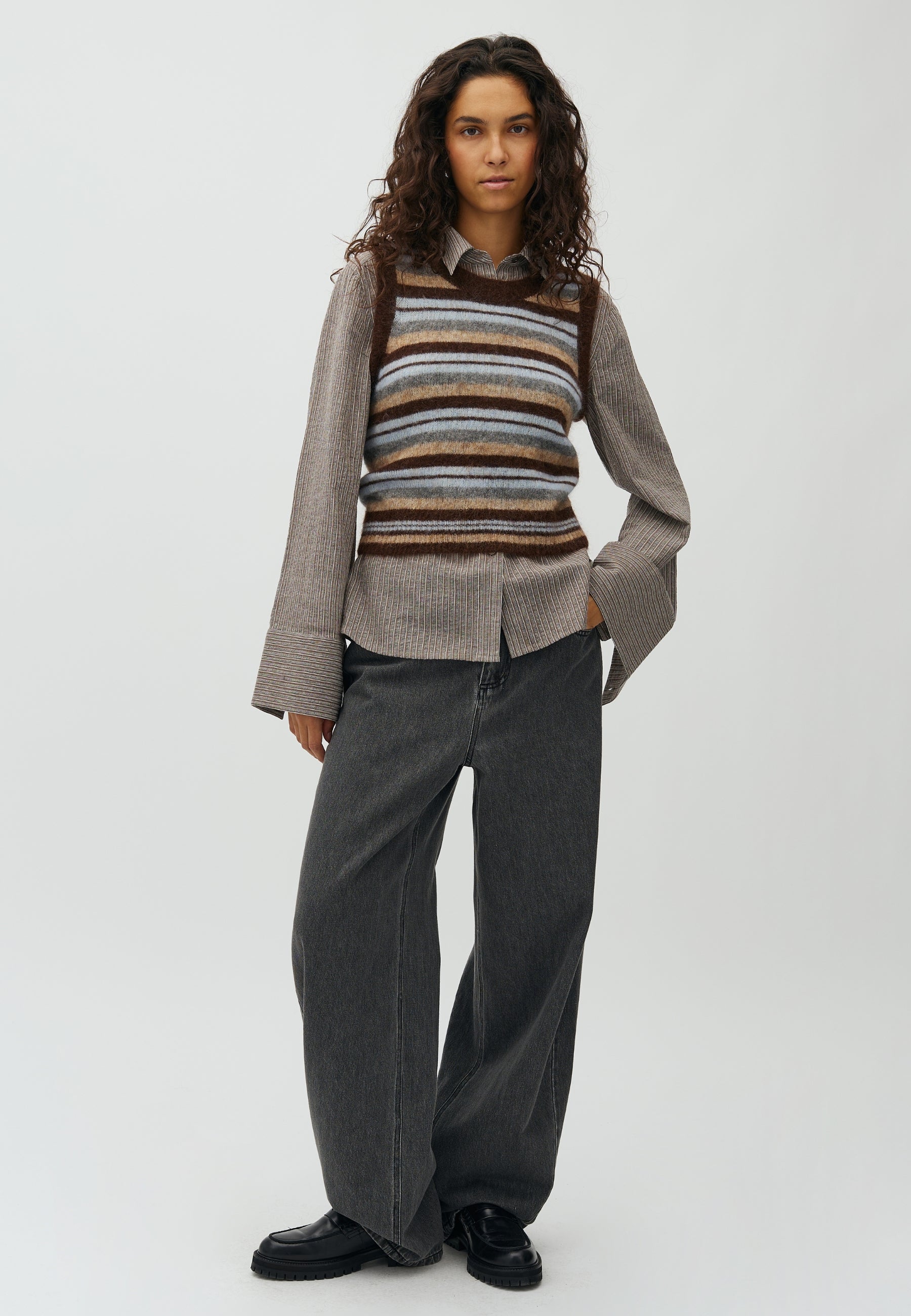 Flavin-M_Friday Mutli Stripe Brown_Model_3