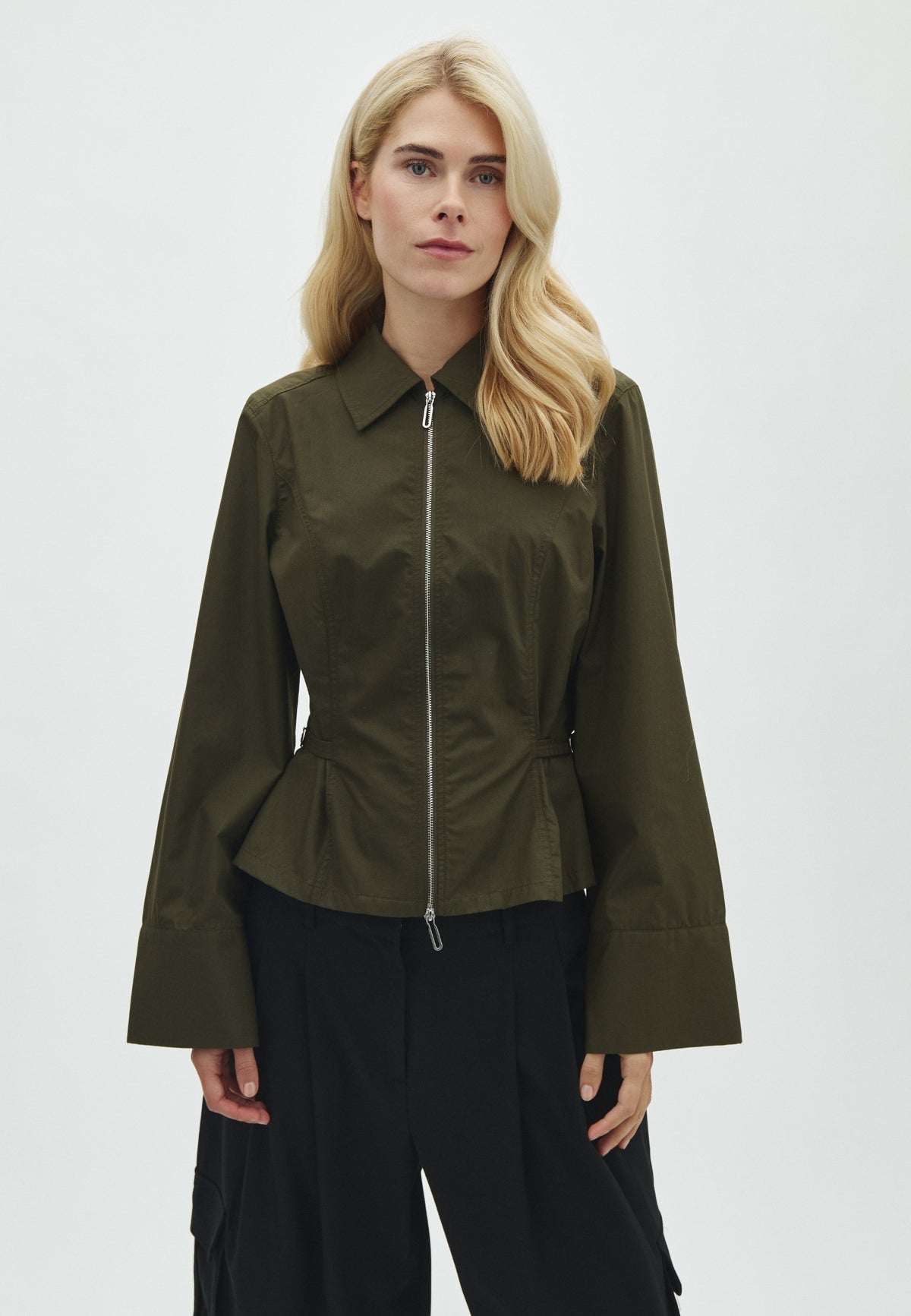 Anoul LS-M_Dark Olive_Model_0