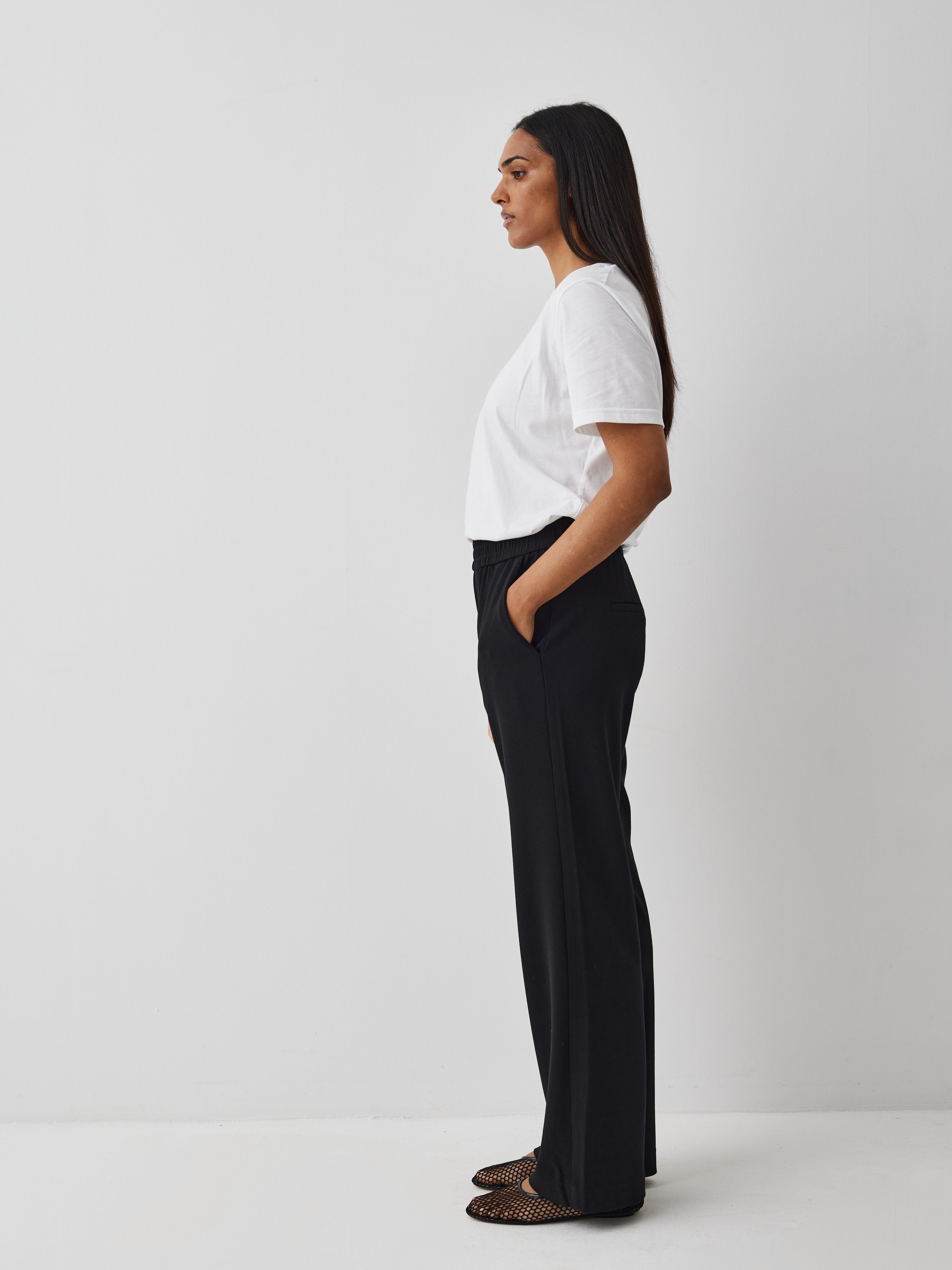 Phillipa_Black_Model_