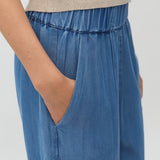 Anjelica-M_Mid Vintage Wash_Model_