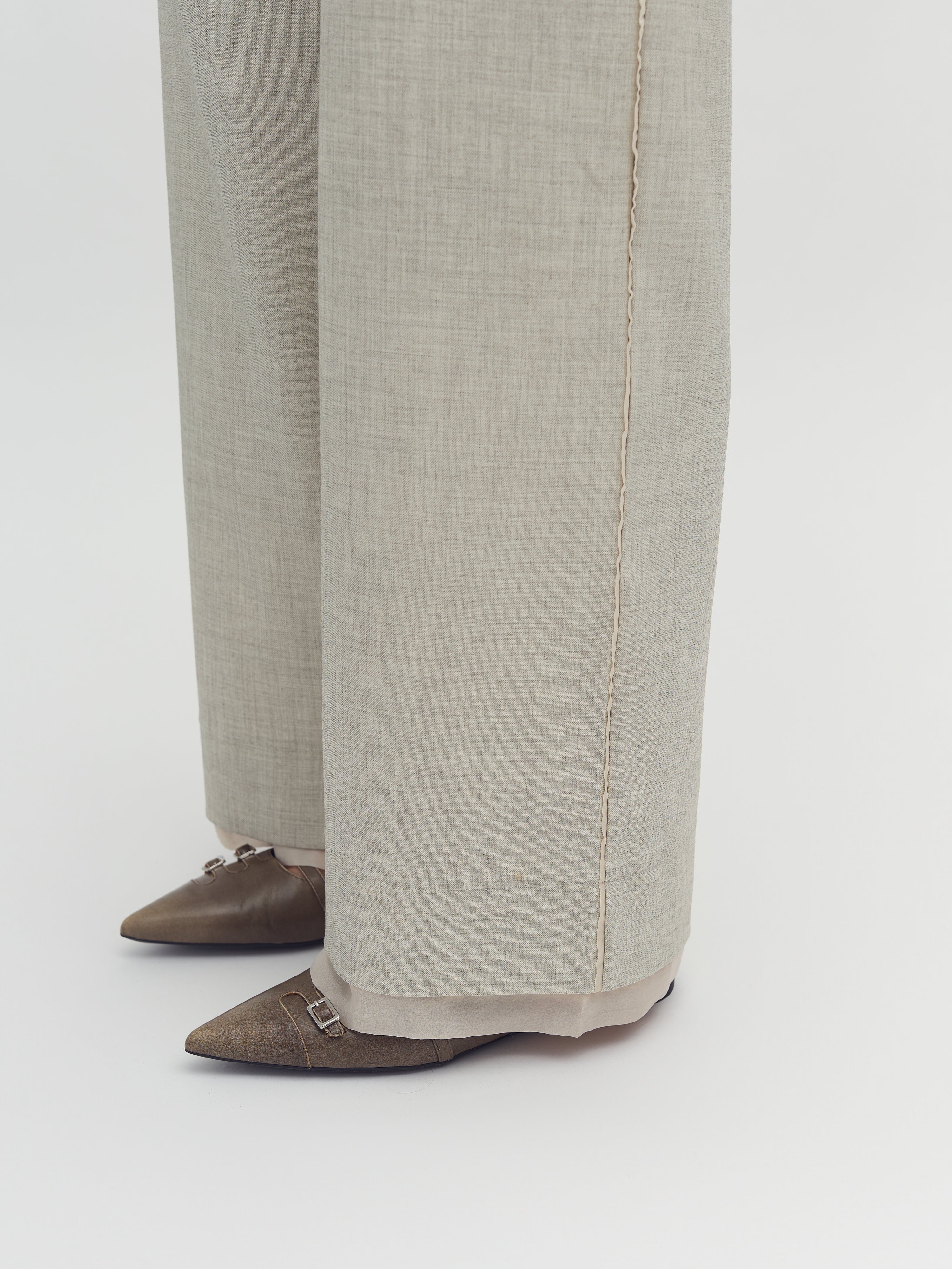 Rasina-M_Oyster Melange_Model_