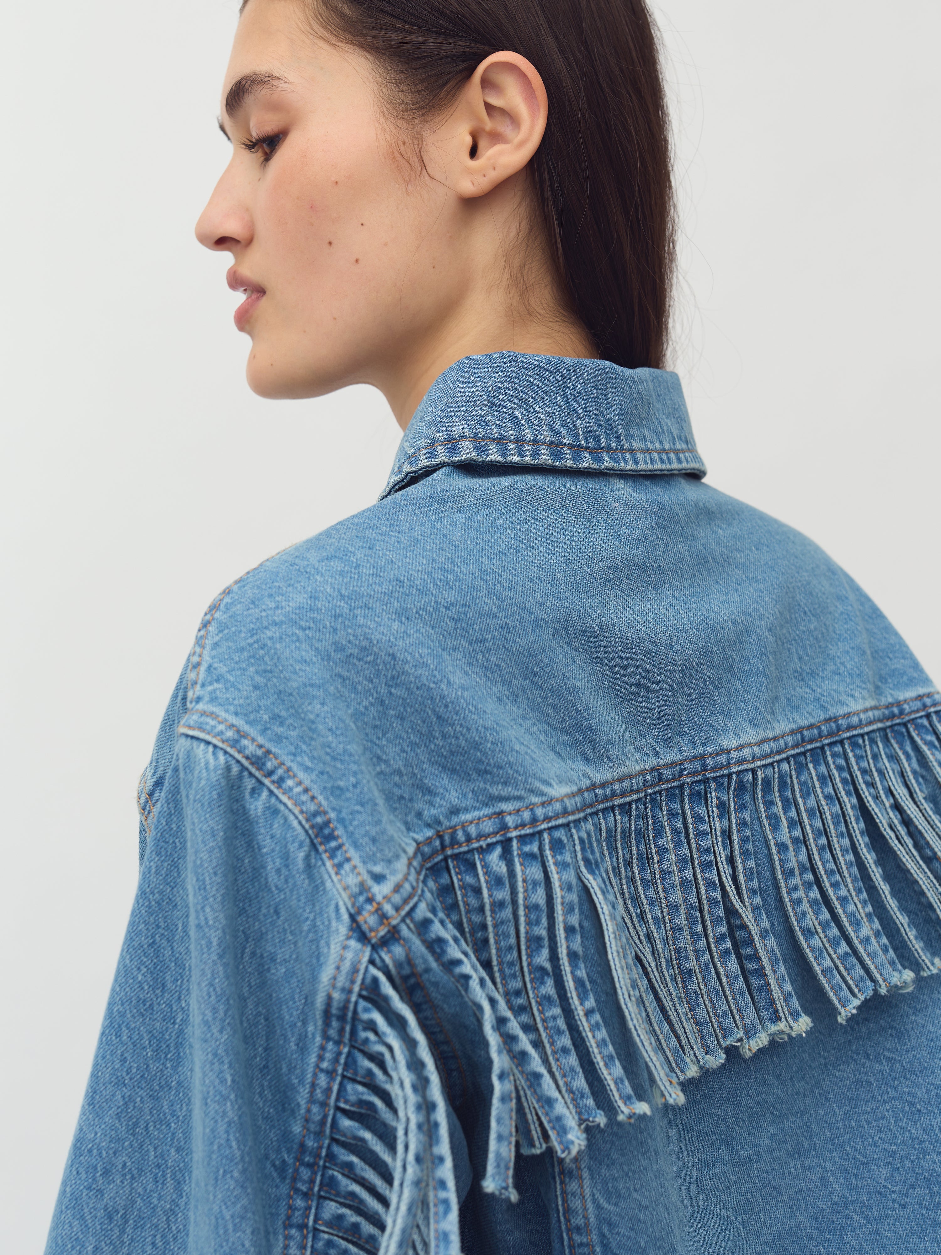 Catherina-M_Light Blue Wash_Model_