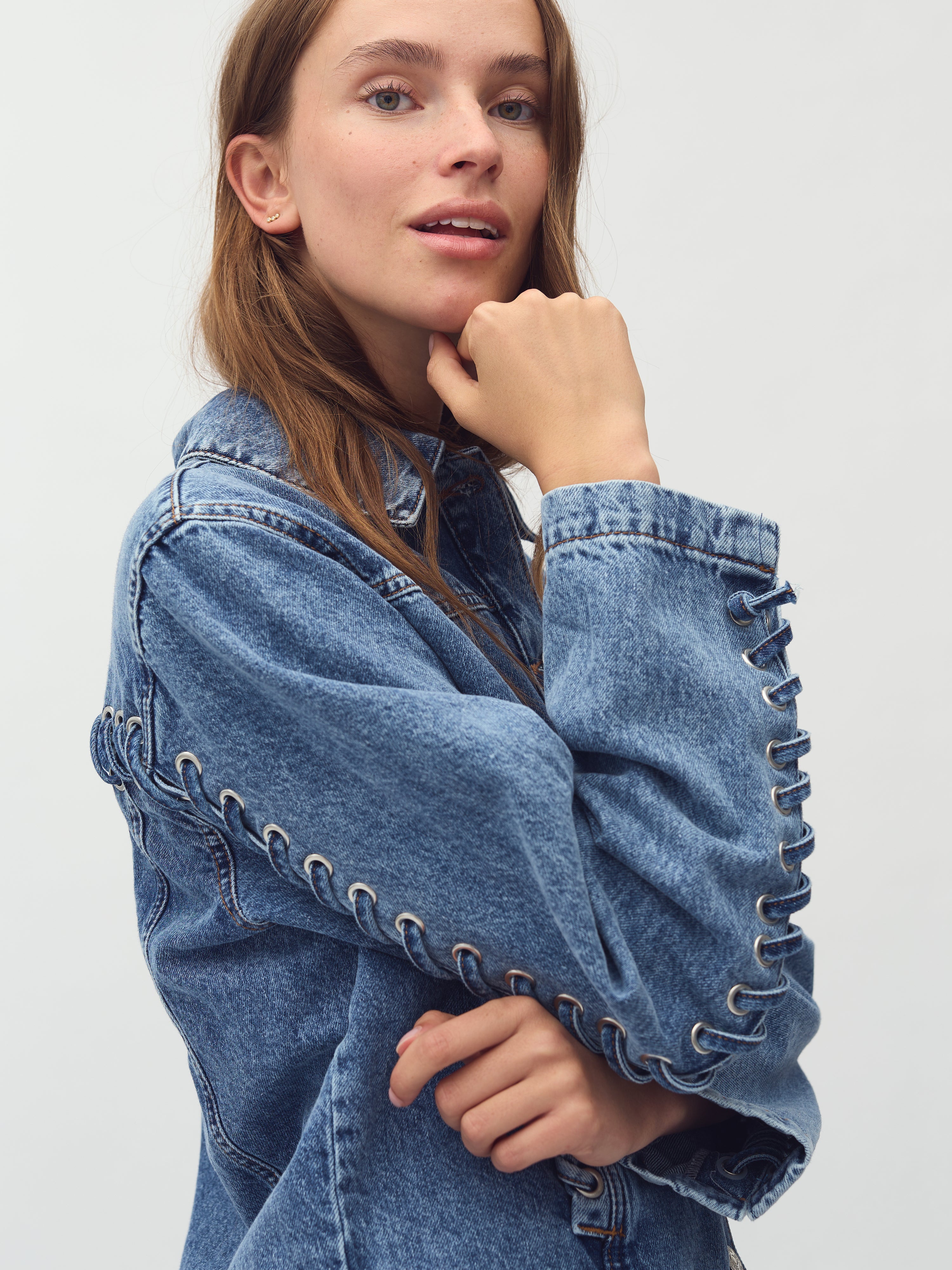 Zolan-M_Mid Blue Vintage_Model_