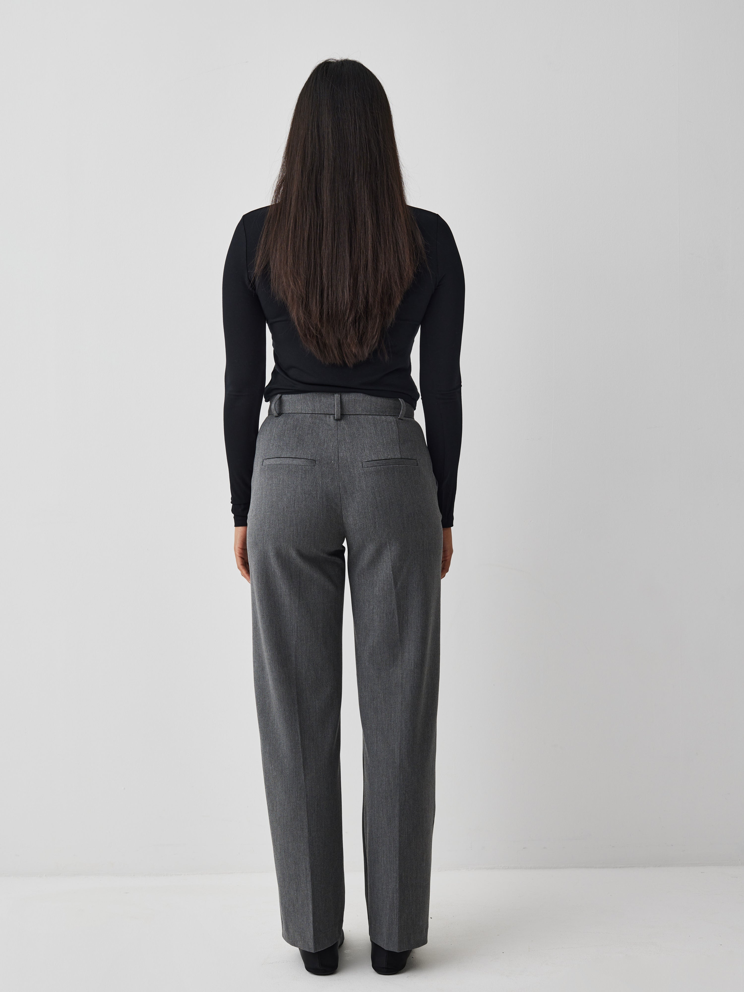 Lucy-M_Medium Melange_Model_