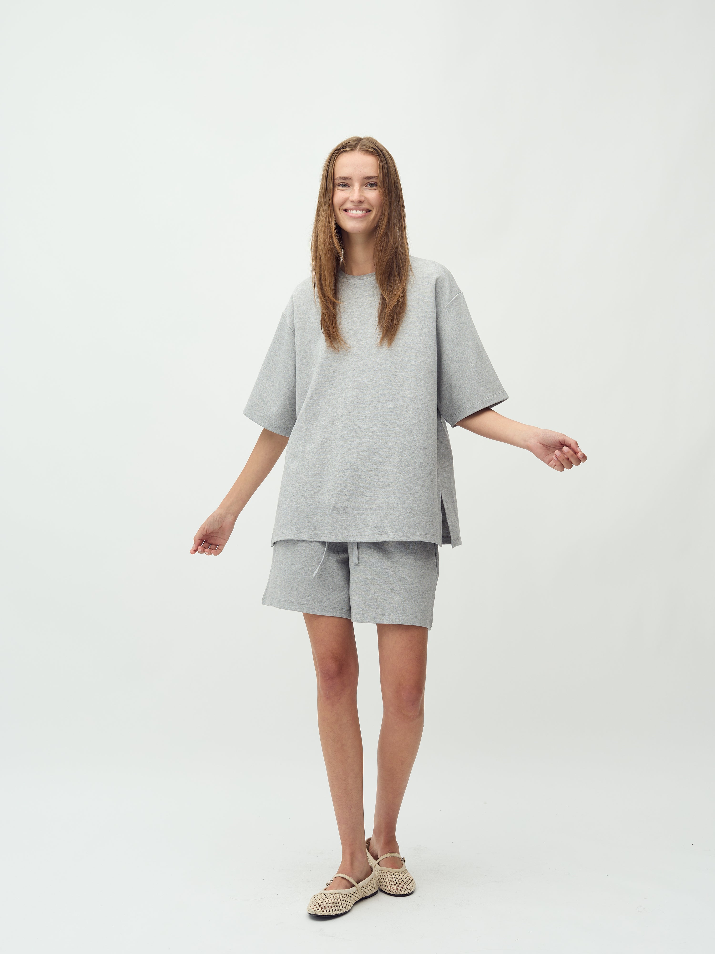 Emrylis-M_Light Grey melange_Model_3