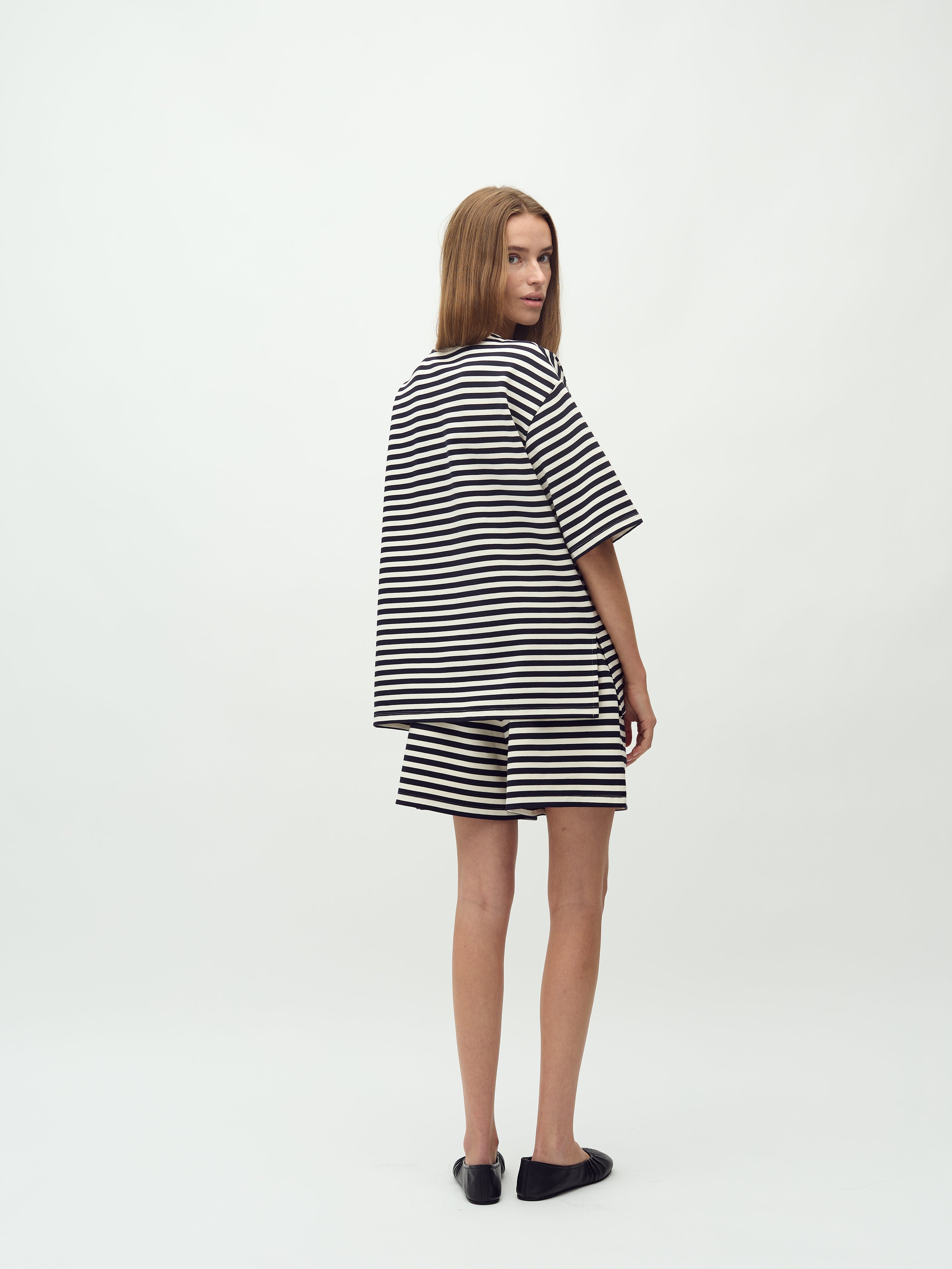 Emrylis-M_Night Sky Sugar Stripe_Model_1