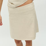 Daphnie-M_Natural Linen_Model_3