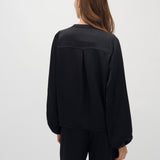 Maville-M_Black_Model_1