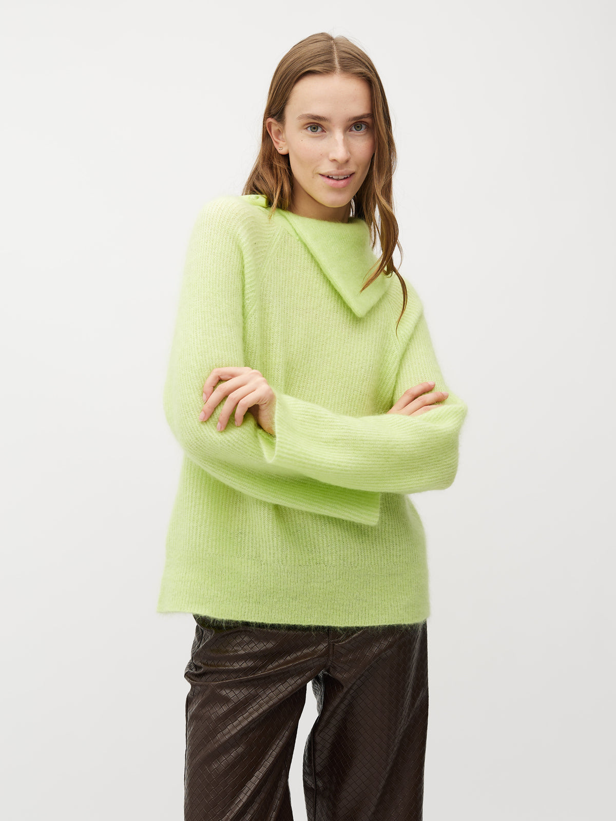 Mali-M_Sunny Lime_Model_0