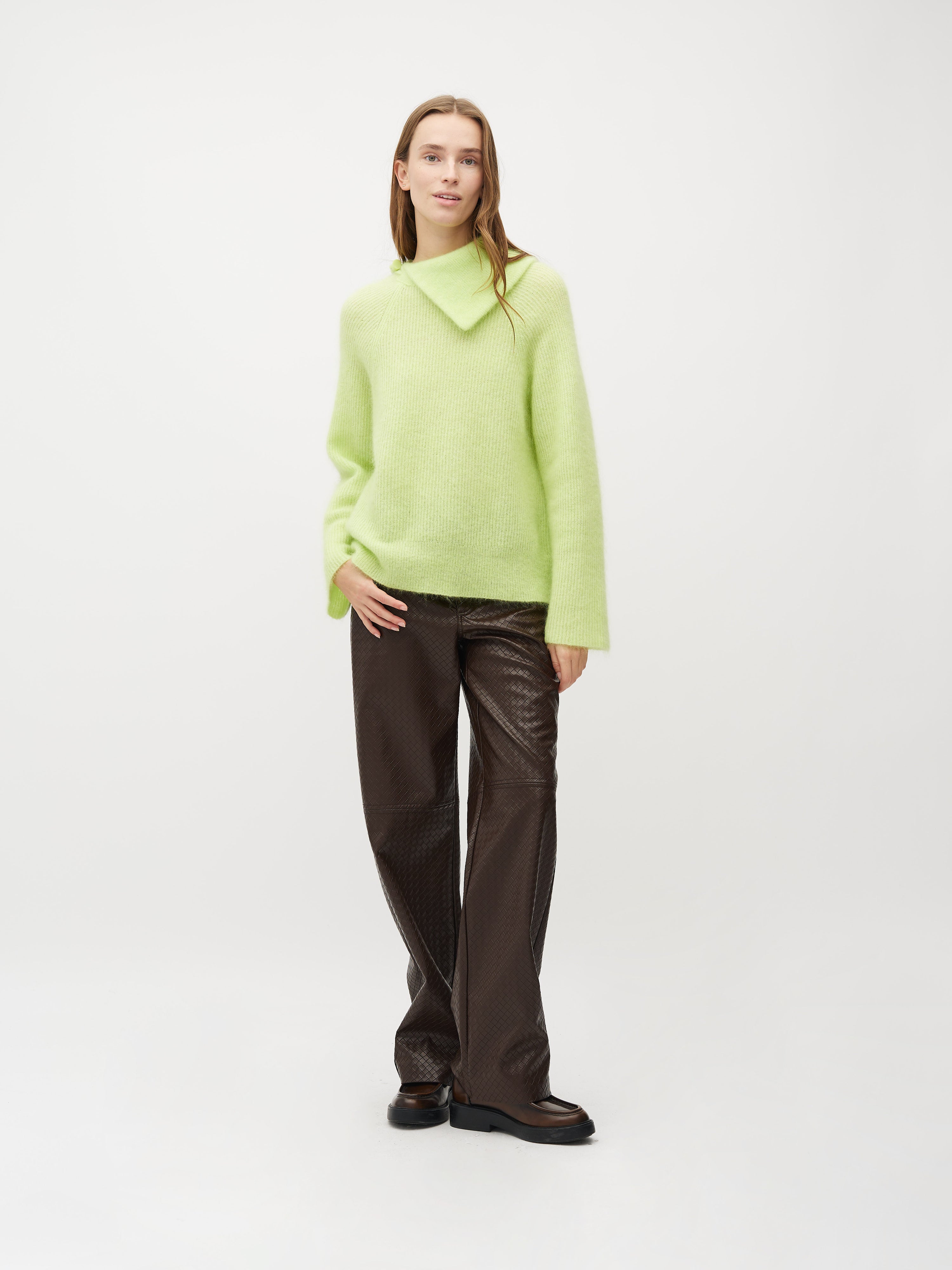 Mali-M_Sunny Lime_Model_3