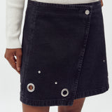 Keyana-M_Black Midnight Wash_Model_2