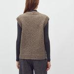 Allia-M_Dusty Sprinkle_Model_3