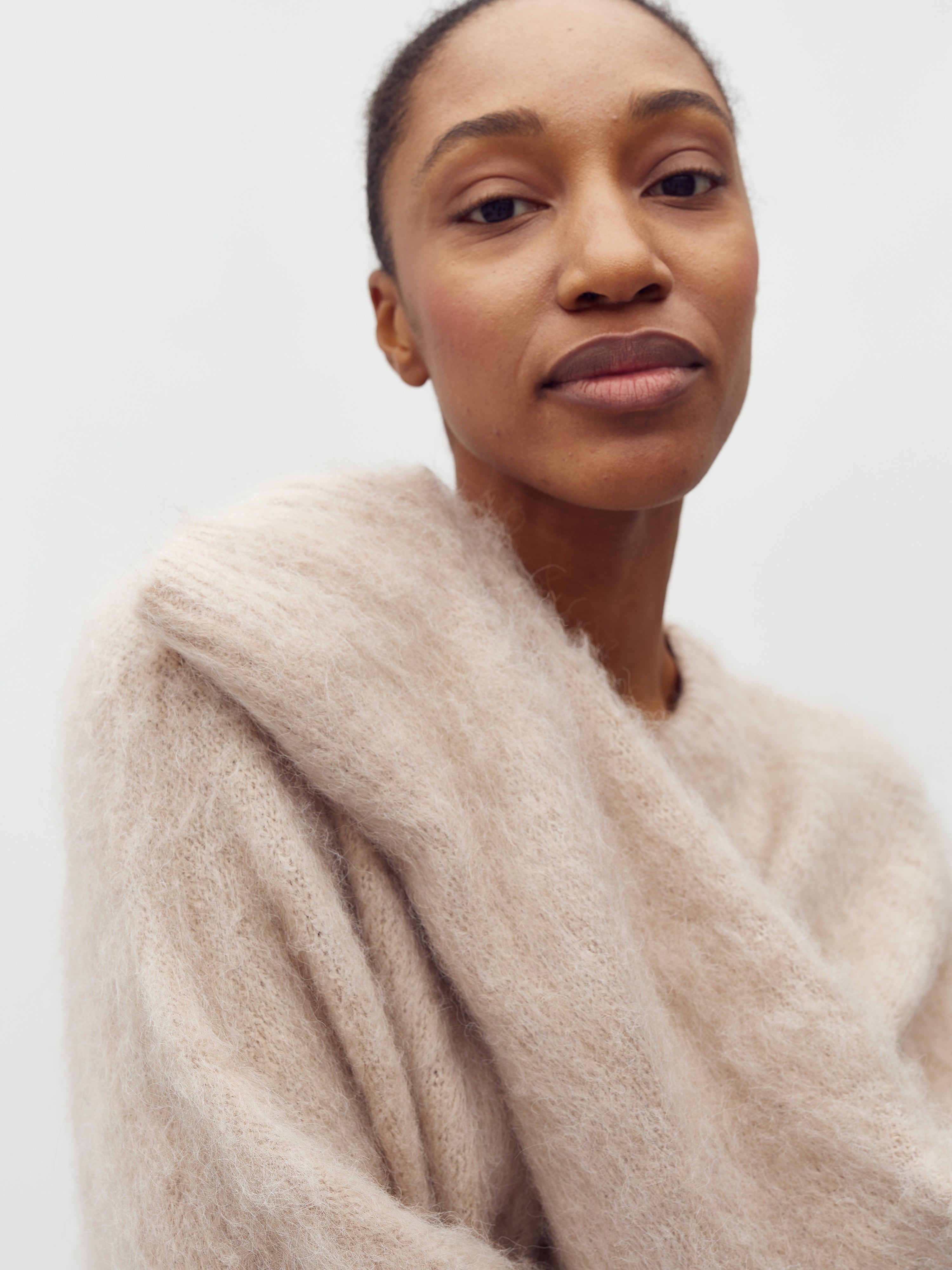 Gillis-M_Light Beige_Model_3