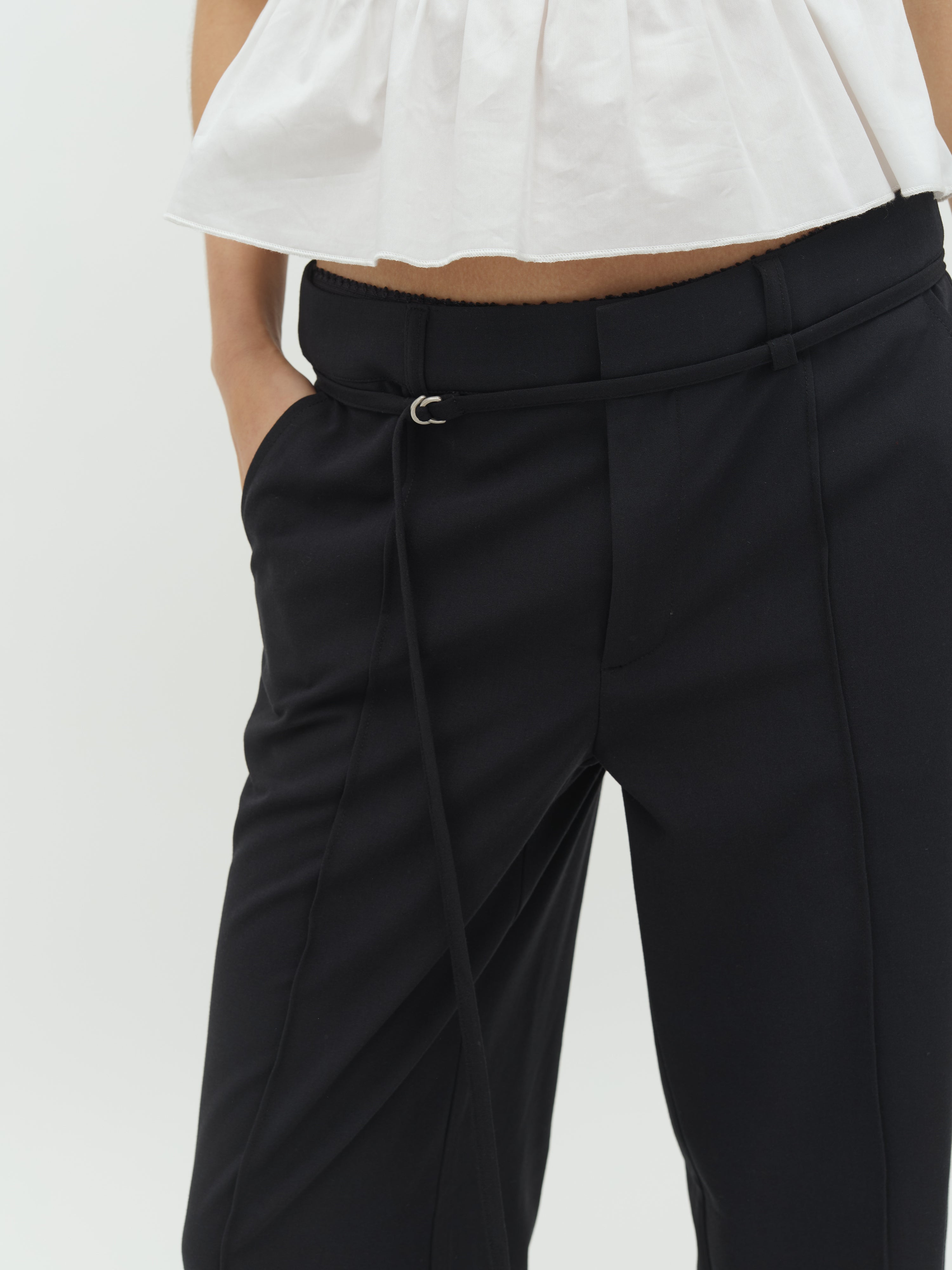 Kammia-M_Black_Model_2