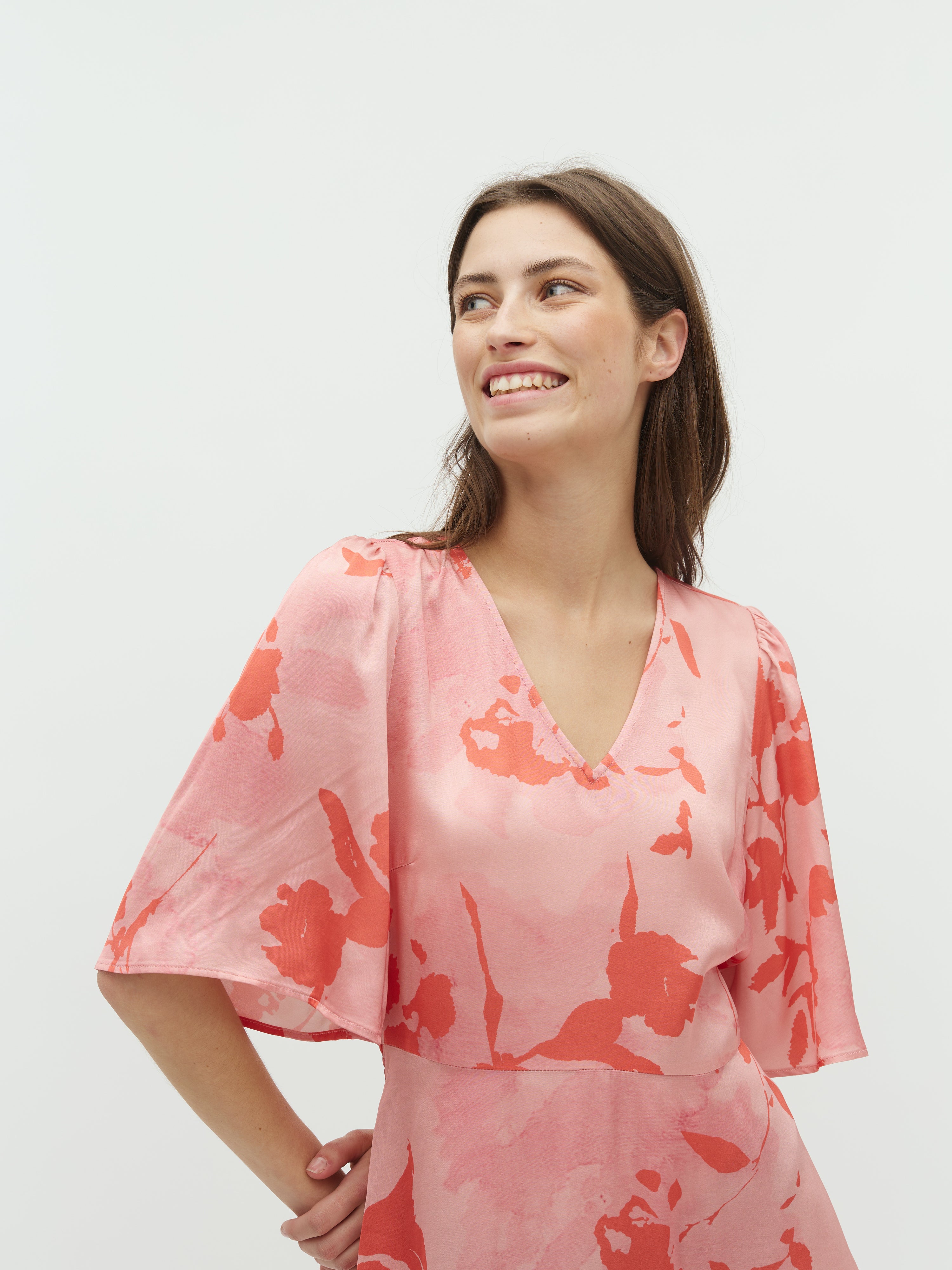 Melika V-M_Coral Felissa Print_Model_3