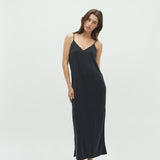 Leslee-M_Black_Model_0