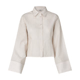 Kalanna-M_White Feather Grey Stripe_Packshot_0