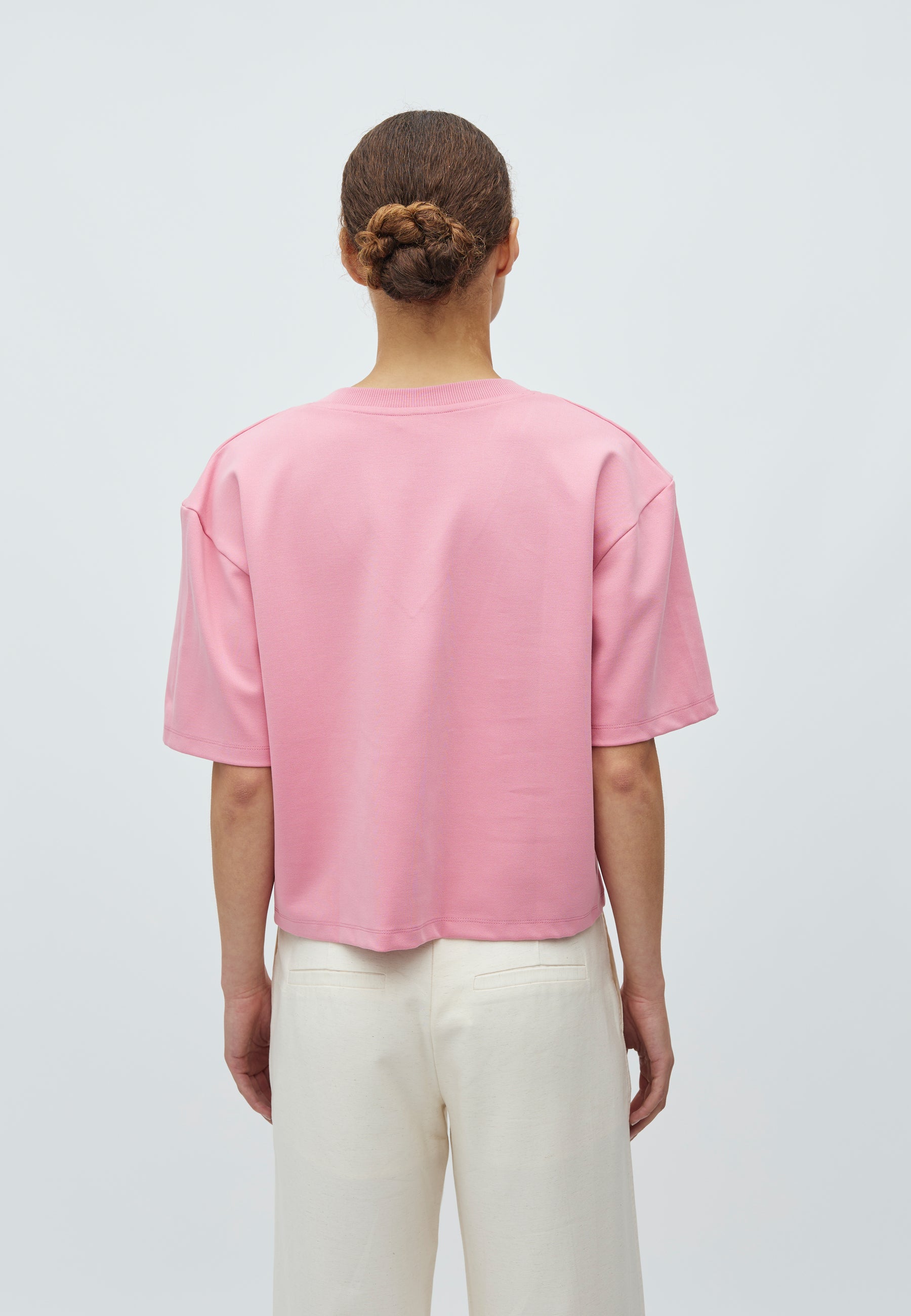 Emrys V-M_Wild Rose_Model_2
