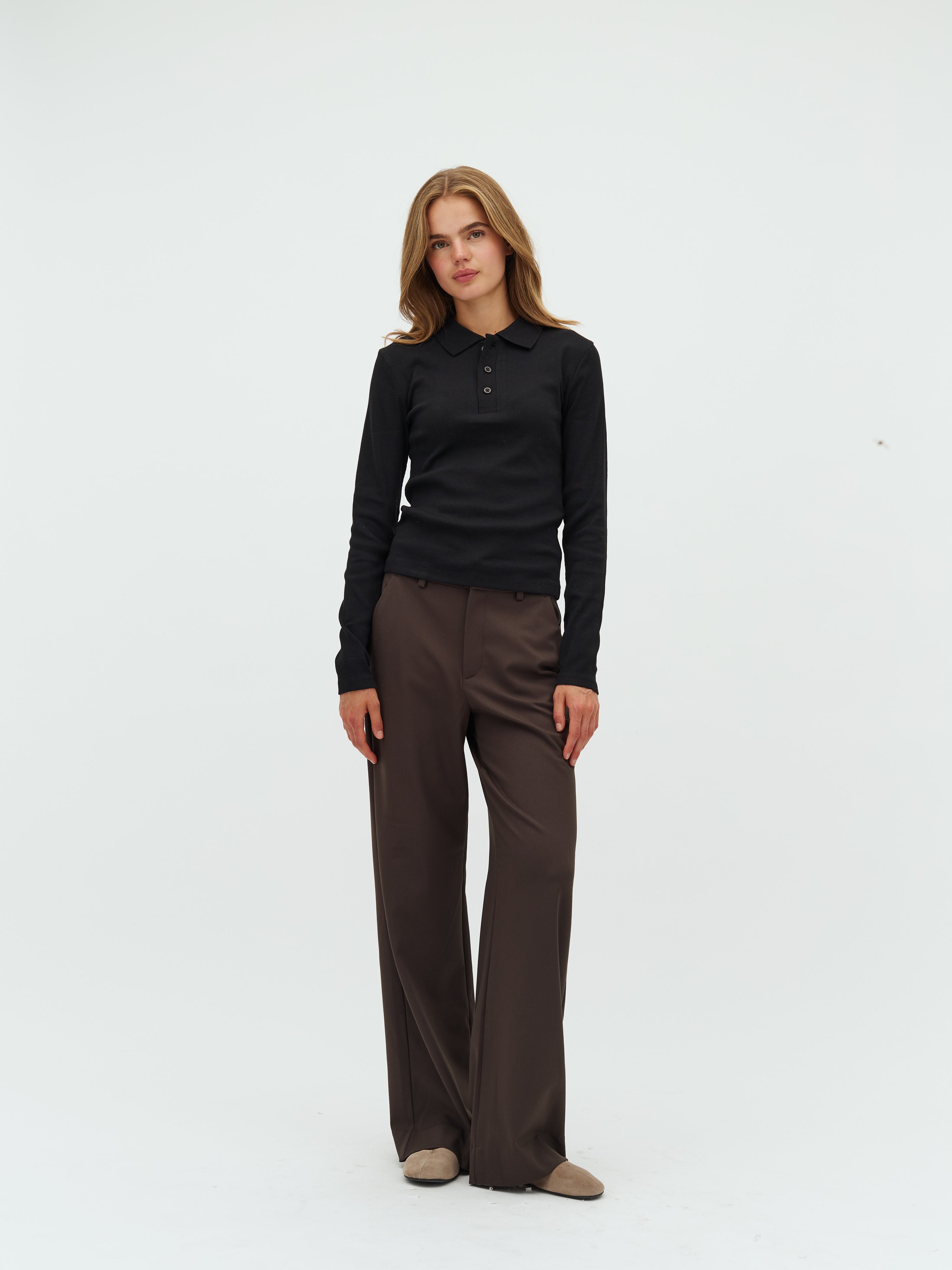 Lucy-M_Coffee Brown_Model_0