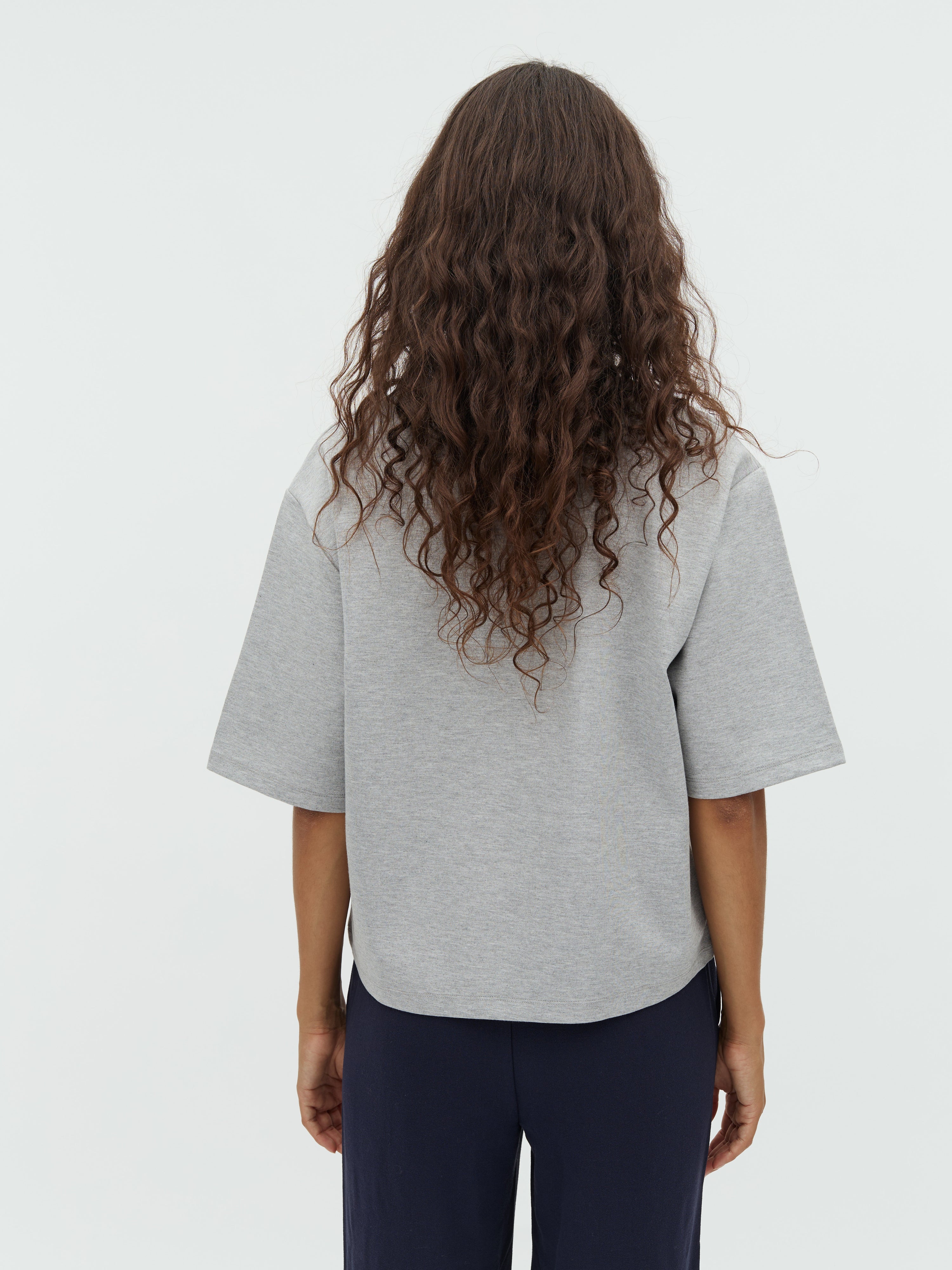 Emrys-M_Light Grey melange_Model_2