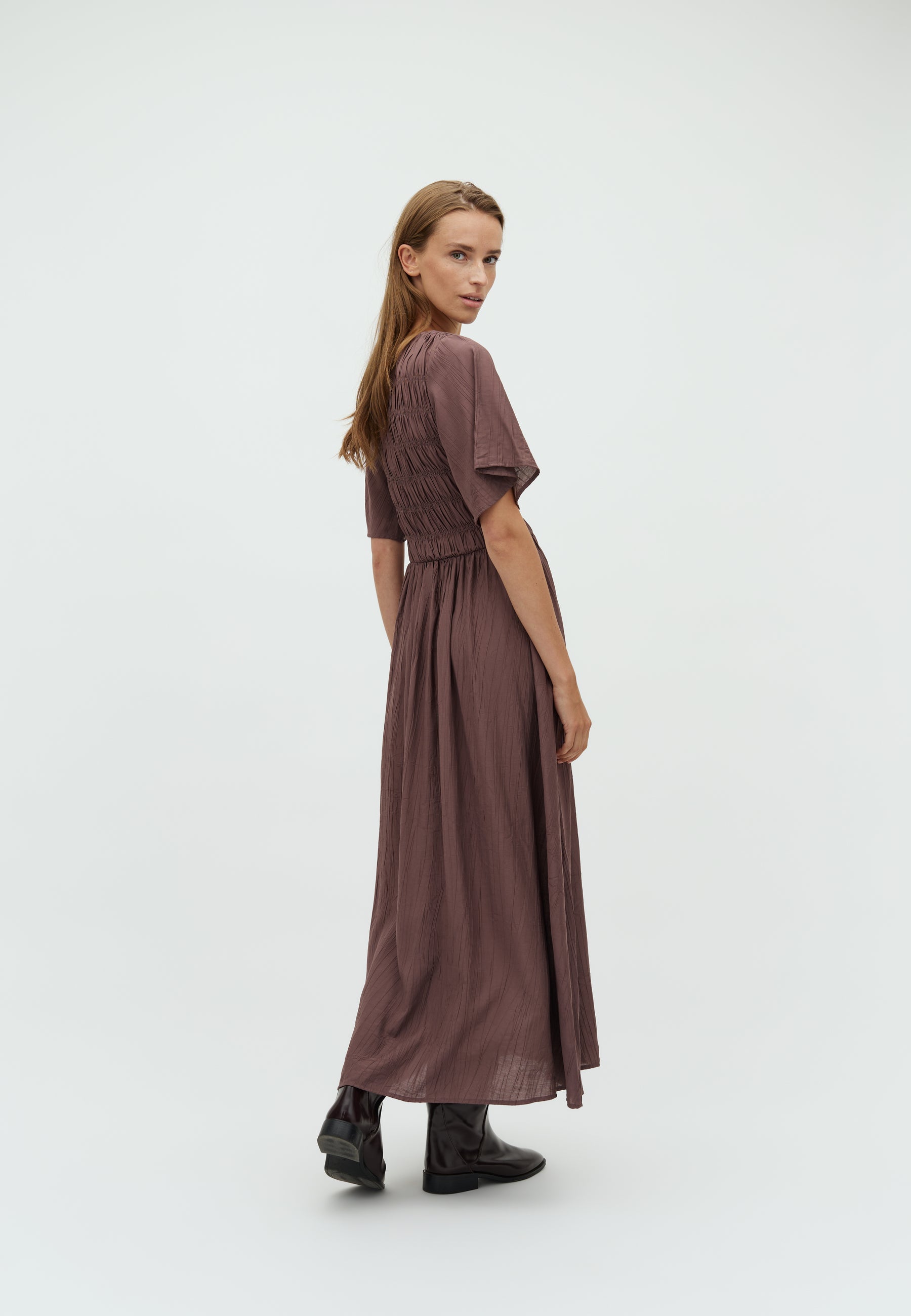 Mehina-M_Brown Lilac_Model_2