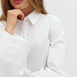 Kaloni-M_White_Model_1