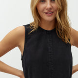 Rhiann-M_Rebel Black_Model_2