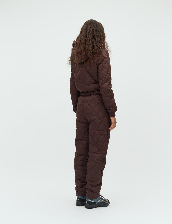 Isolde T-M_Dark Coffee_Model_0