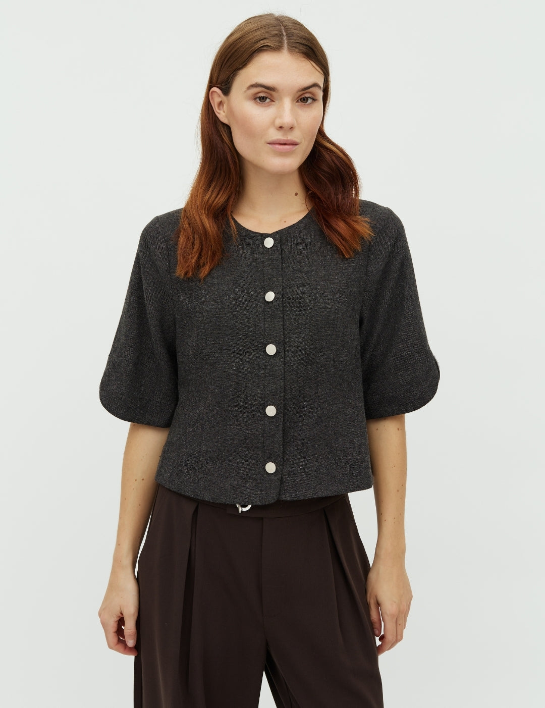 Baomin-M_Dark Grey Pepper_Model_0