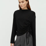 Serrea-M_Black_Model_0