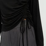 Serrea-M_Black_Model_1