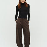 Silira-M_Coffee Brown_Model_0