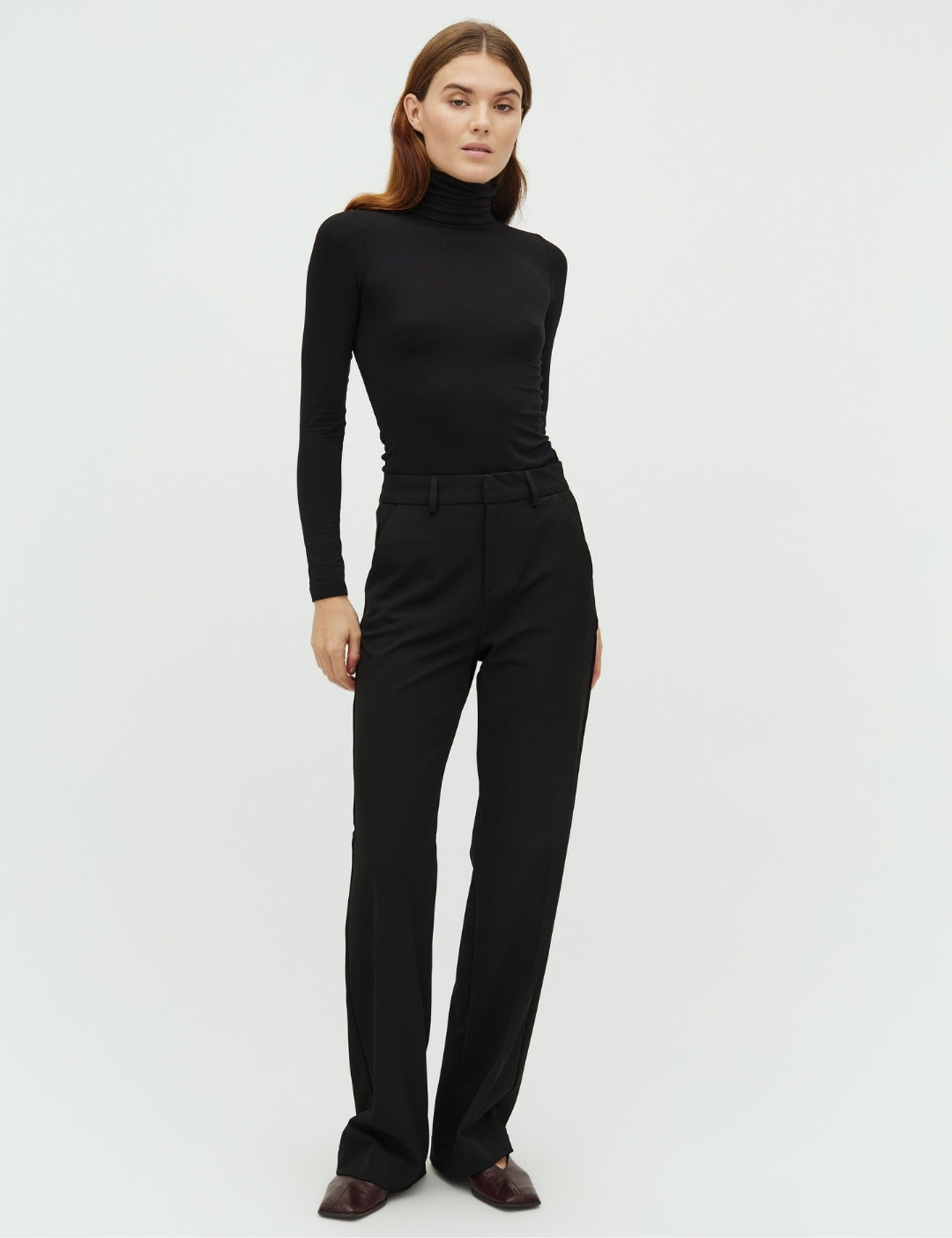 Lucy-M_Black_Model_0