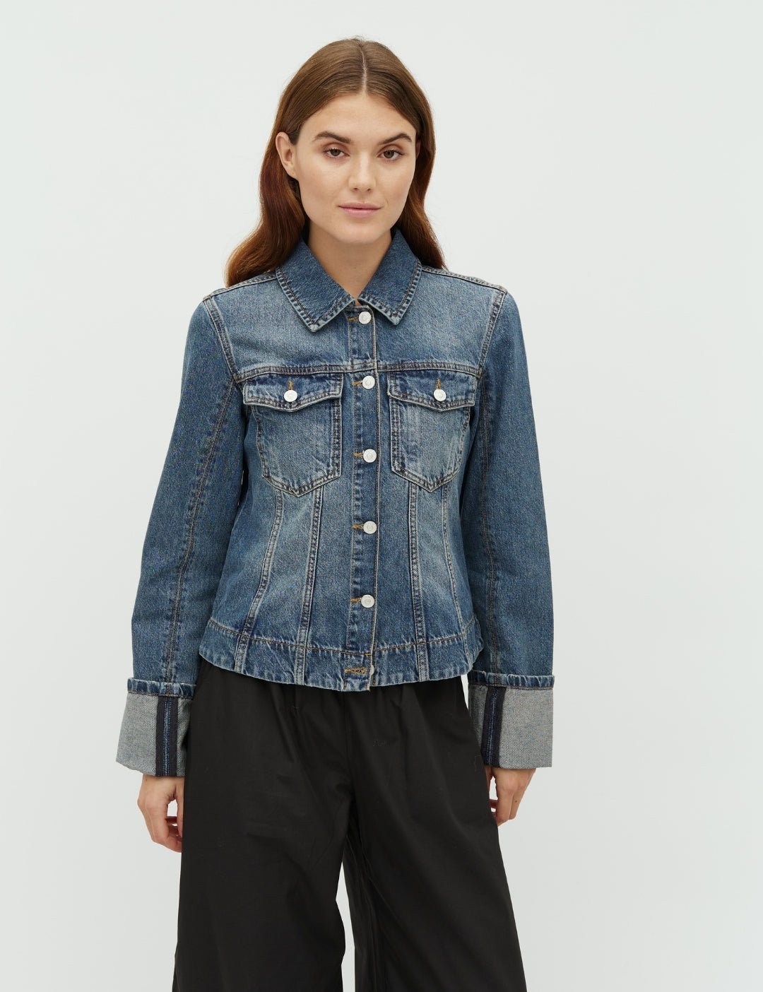 Ami-M_Washed Blue Jay_Model_0