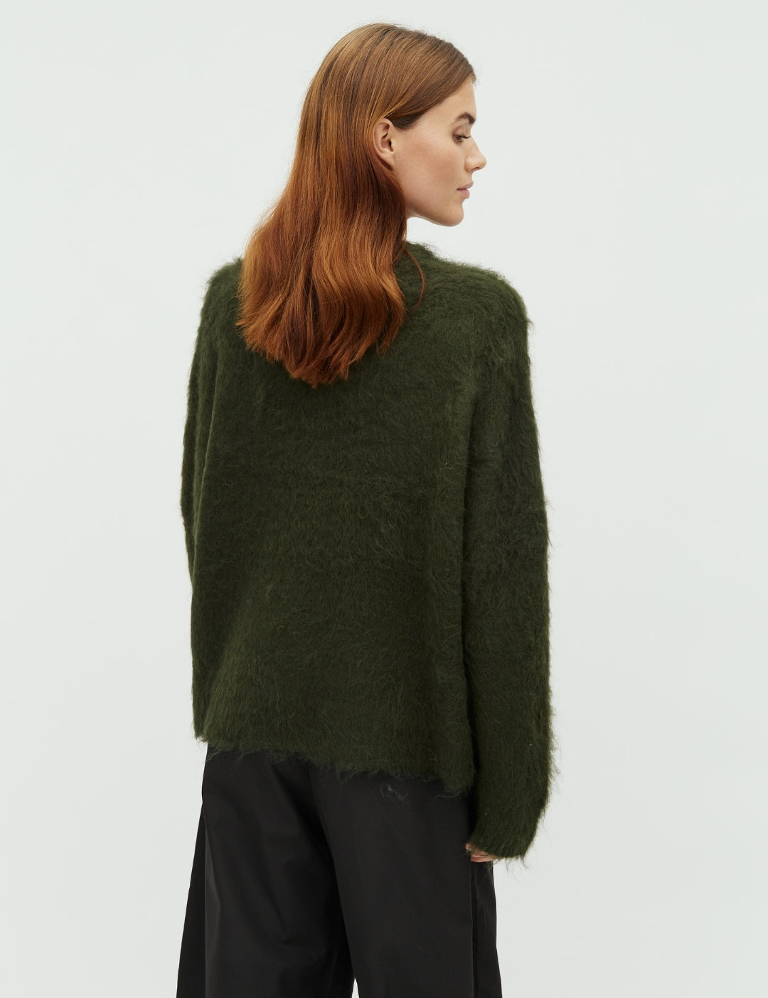 Gillis-M_Pine Green_Model_2