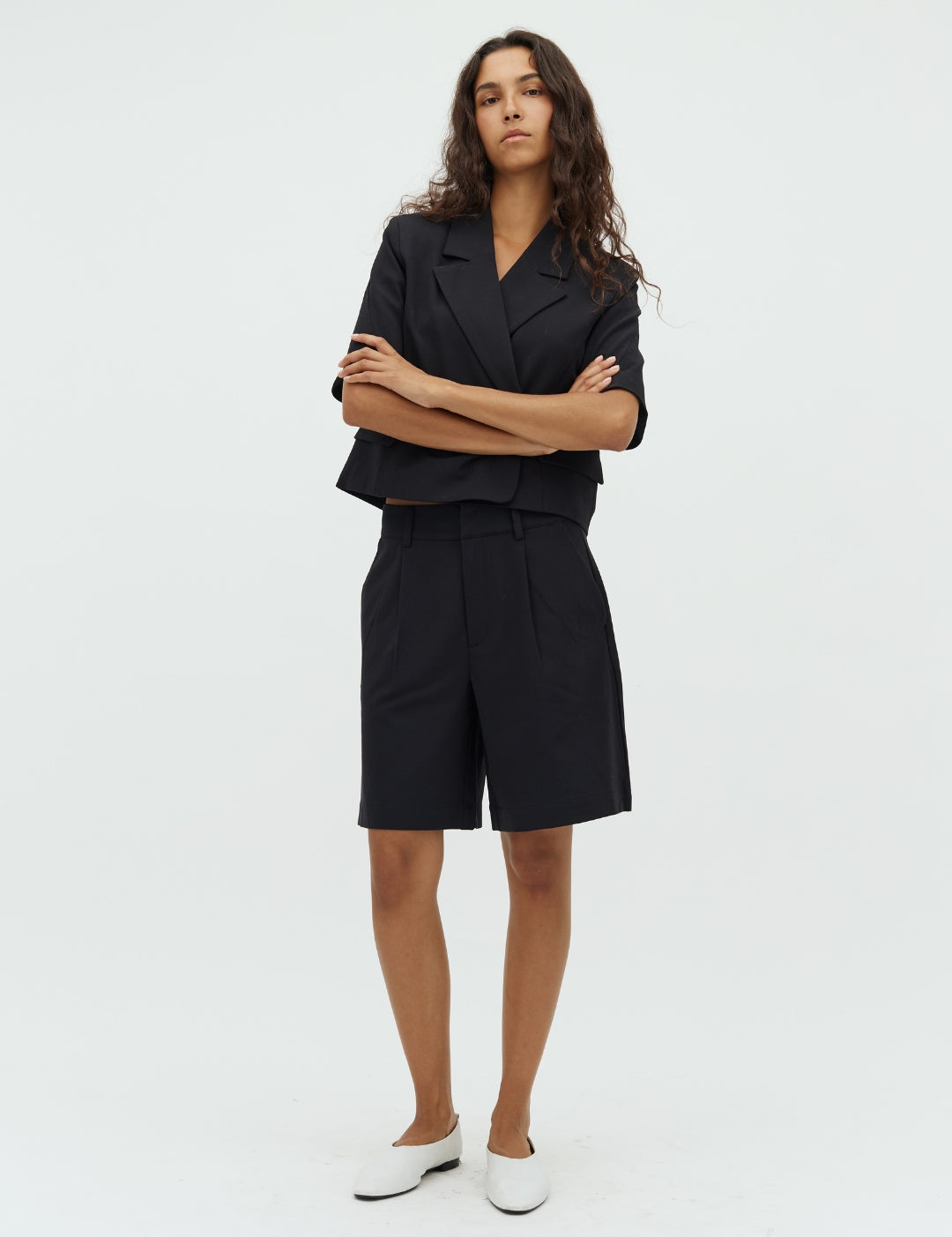 Guri-M_Black_Model_0