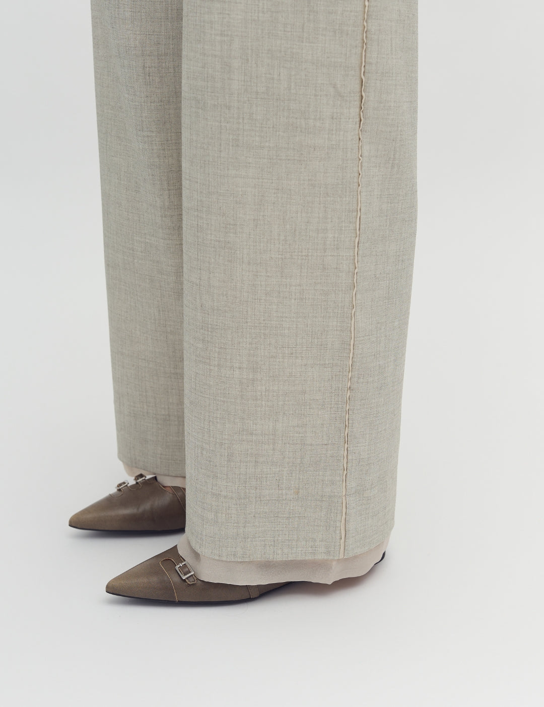 Rasina-M_Oyster Melange_Model_3