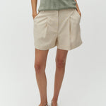 Cristiana-M_Natural Linen_Model_0