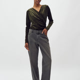 Lione_Pine Green_Model_1