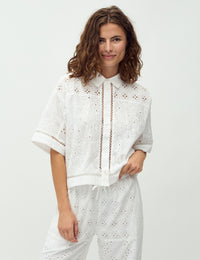 Sonja-M_White_Model_0