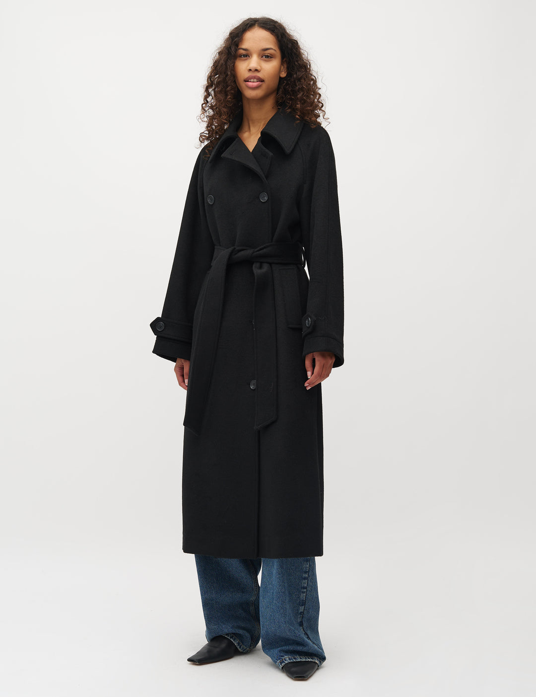 Odonna-M_Black_Model_0